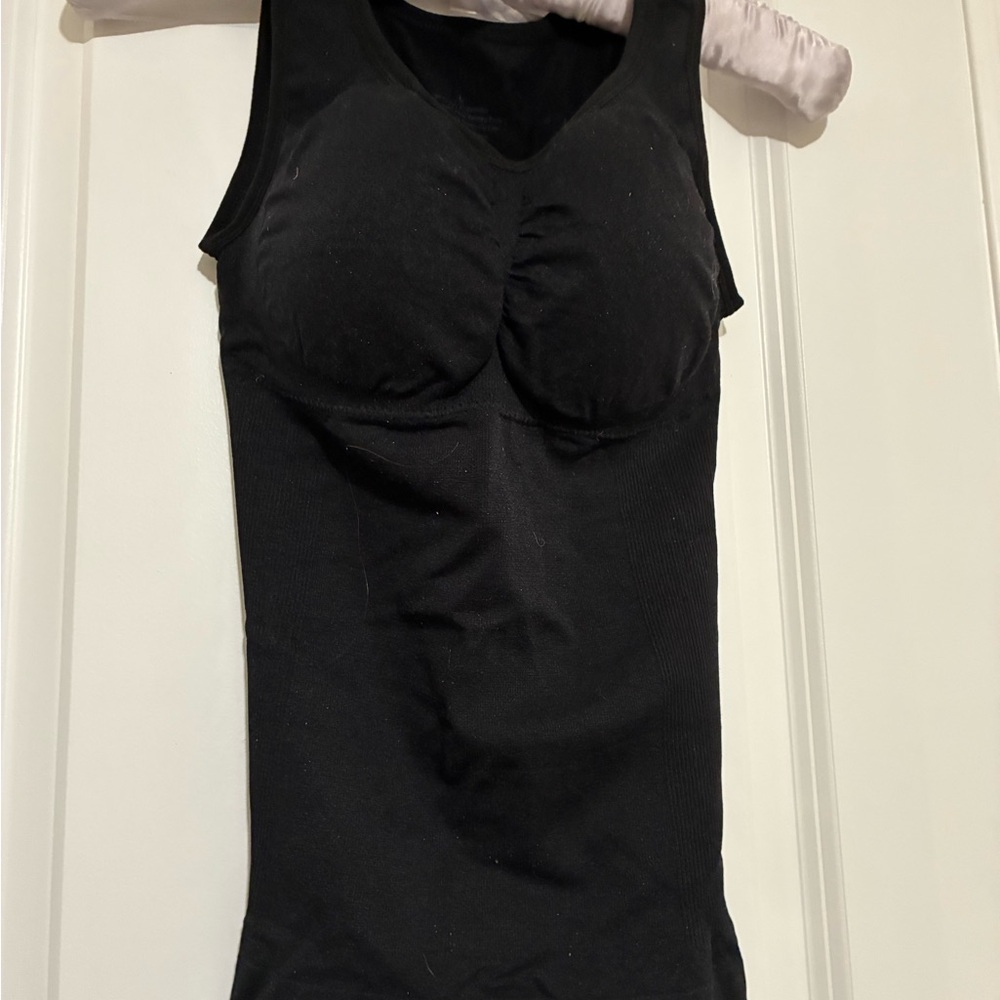 BUNDLE ITEM NWOT Black Sleeveless Stretch Top